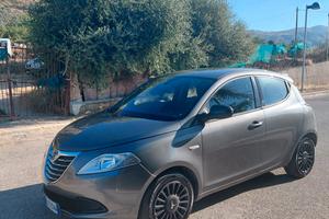 Lancia Ypsilon 1.2 69 CV 5 porte GPL Ecochic Gold