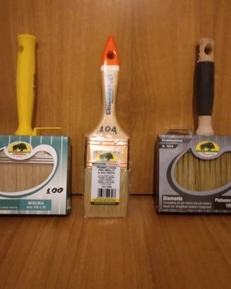 set Pennelli e Plafoniere 3 pezzi nuovi