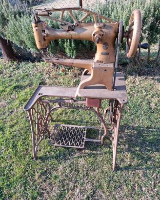 Macchina da riparazione calzature Singer