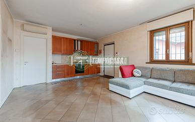 TRE LOCALI CON BOX LIBERO SUBITO