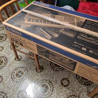 Yamaha Portable Grand DGX-305