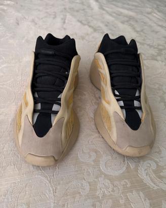 Adidas yeezi 42 tenute benissimo originali