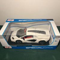 Lamborghini Countach LPI 800-4 Maisto 1:18 Special