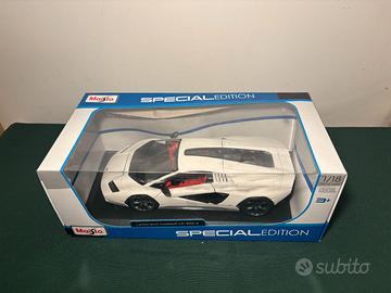 Lamborghini Countach LPI 800-4 Maisto 1:18 Special
