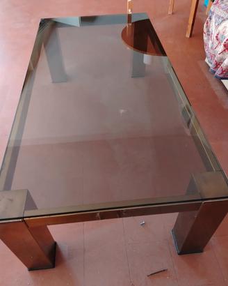 Tavolino basso piano cristallo struttura metallo.