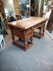 scrivania antica da restaurare