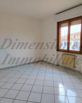 Appartamento di 90 m² con 4 locali e posto auto a 