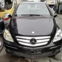 Mercedes B200 CDI Anno 2006 Per Ricambi