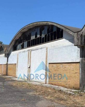 Immobile di 5800 m² a Latina