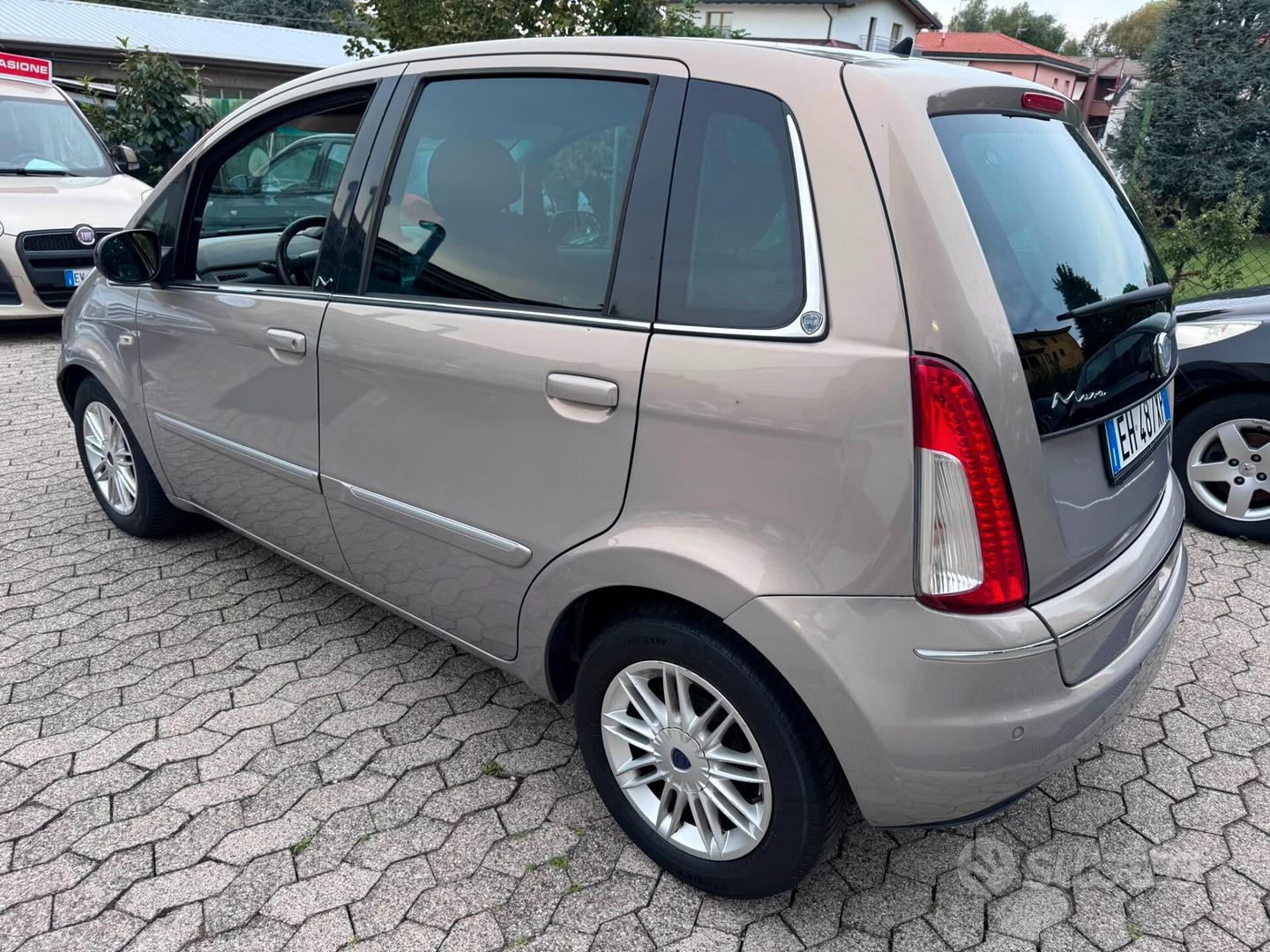 Lancia Musa 2011 photo 4