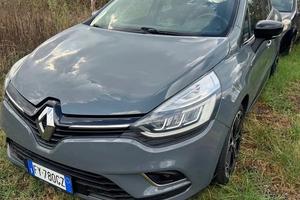 Renault Clio Sporter dCi 8V 90 CV Moschino Intens