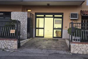 Locale commerciale 68mq, 2 bagni