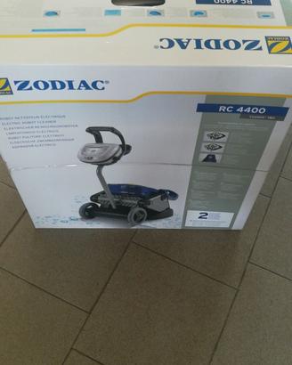 Robot pulitore piscina nuovi Zodiac Dolphin vari