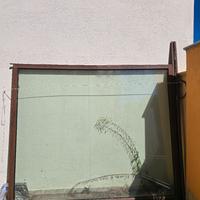 vetrata antisfondamento  con telaio in pvc