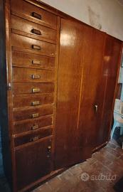 mobile vintage anni 60 con ante e casetti