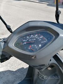 scooter Honda lead 