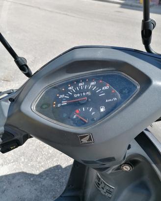scooter Honda lead 