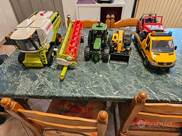 mietitrebbia più mezzi da lavoro