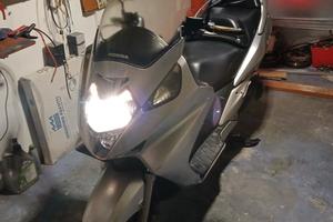 Honda Silwerwing 600