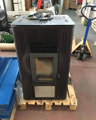 Stufa a pellets 14Kw "Vulcania" Canalizzata con te
