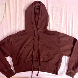 Felpa corta marrone di Zara