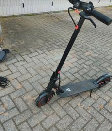 Monopattino elettrico Qtzemuy