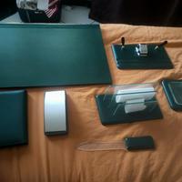 set scrivania verde in pelle nuovo ma vintage 