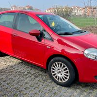 FIAT GRANDE PUNTO GPL PER FAMIGLE E NEOPATENTATI