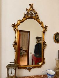 Specchio vintage dorato con cornice barocca decora