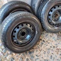 4 Gomme su cerchi 175/65 r 14