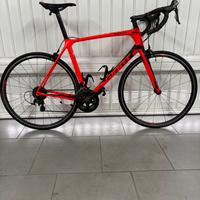 Bici da corsa GIANT Advanced Pro Shimano 105 11V