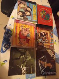 CD cassetta e spartito musicale 