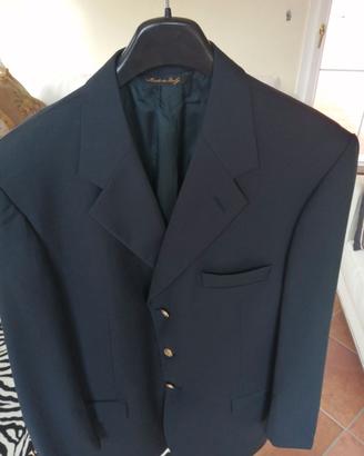 Giacca tre bottoni taglia 58 colore blu scuro.