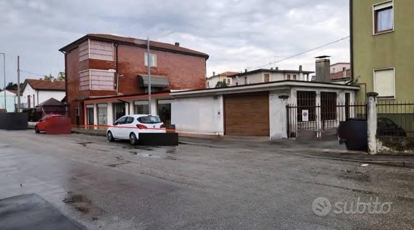 Immobile in asta di 432 m² con 1 locale a Vicenza