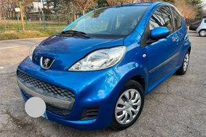 Peugeot 107 1.0 benzina - 98.000KM