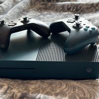 Xbox One S con due controller