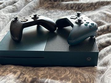 Xbox One S con due controller