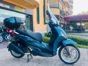 PIAGGIO Beverly 300 i.e. TUTTO INCLUSO ANCHE PAS