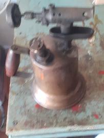 saldatore antico in rame e bronzo