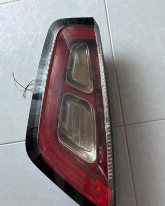 Faro posteriore originale  fiat punto sx a led
