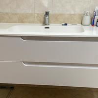 Mobile bagno sospeso