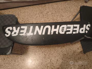 spoiler posteriore e barra duomi anteriore