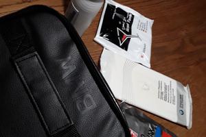 trousse borsello kit BMW set originale auto 