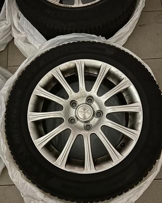 Cerchi Fondmetal 16 con gomme invernali 205/60 R16