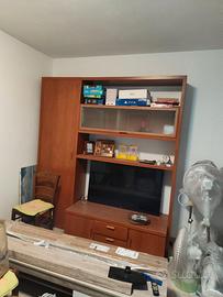 Scrivania, mobile da pranzo, letto con cassetti
