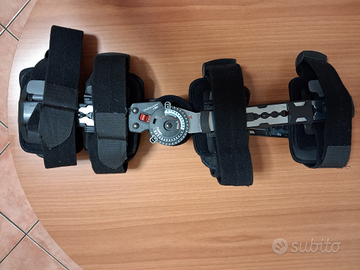 Ginocchiera post operatoria Donjoy