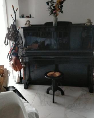 Pianoforte A. Savio 1923