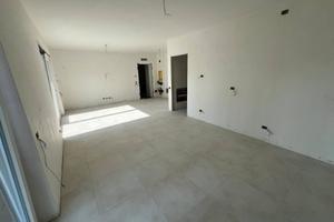 Appartamento di 115 m² con 3 locali e box auto dop