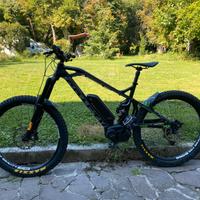 Mondraker e-Crafty 2016 + 2 batterie + Ôhlins