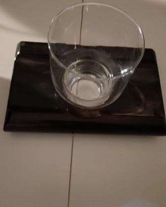 Accessorio da bagno vintage in legno e vetro 